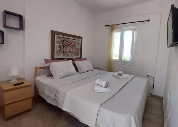 아파트 Socrates House