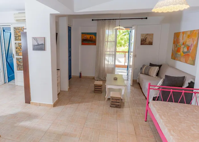 아파트 Socrates House